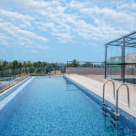 Super Townhouse Oak Hillside Aqua Hotel Khandagiri Exterior photo