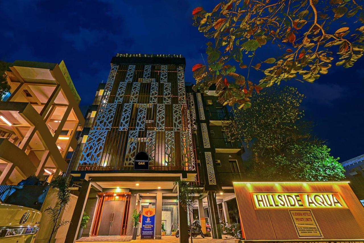 Super Townhouse Oak Hillside Aqua Hotel Khandagiri Exterior photo