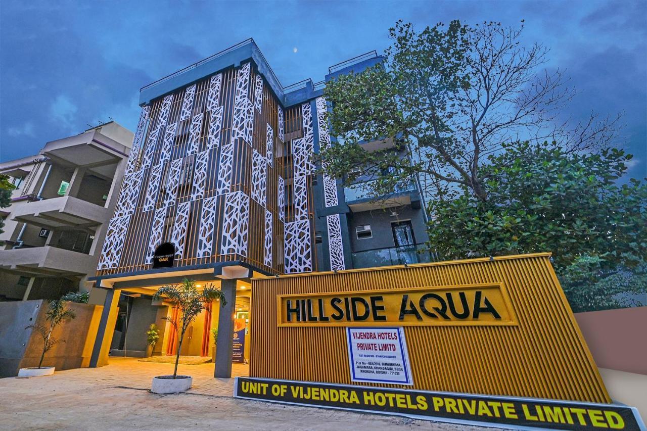 Super Townhouse Oak Hillside Aqua Hotel Khandagiri Exterior photo