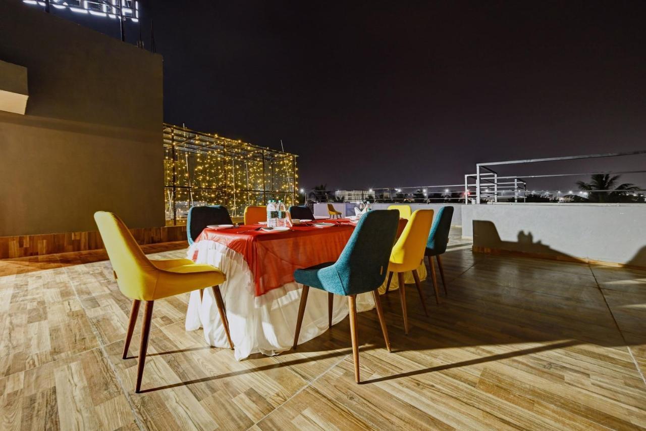 Super Townhouse Oak Hillside Aqua Hotel Khandagiri Exterior photo