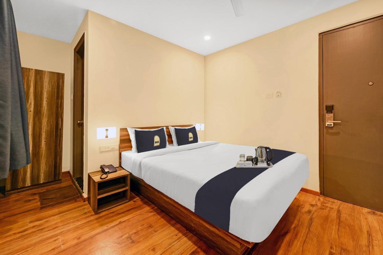 Super Townhouse Oak Hillside Aqua Hotel Khandagiri Exterior photo