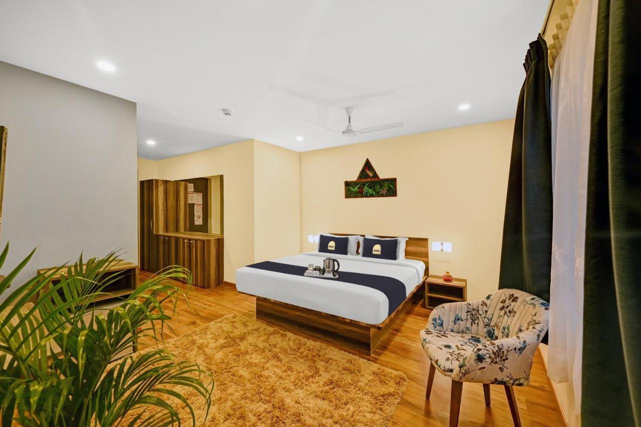 Super Townhouse Oak Hillside Aqua Hotel Khandagiri Exterior photo