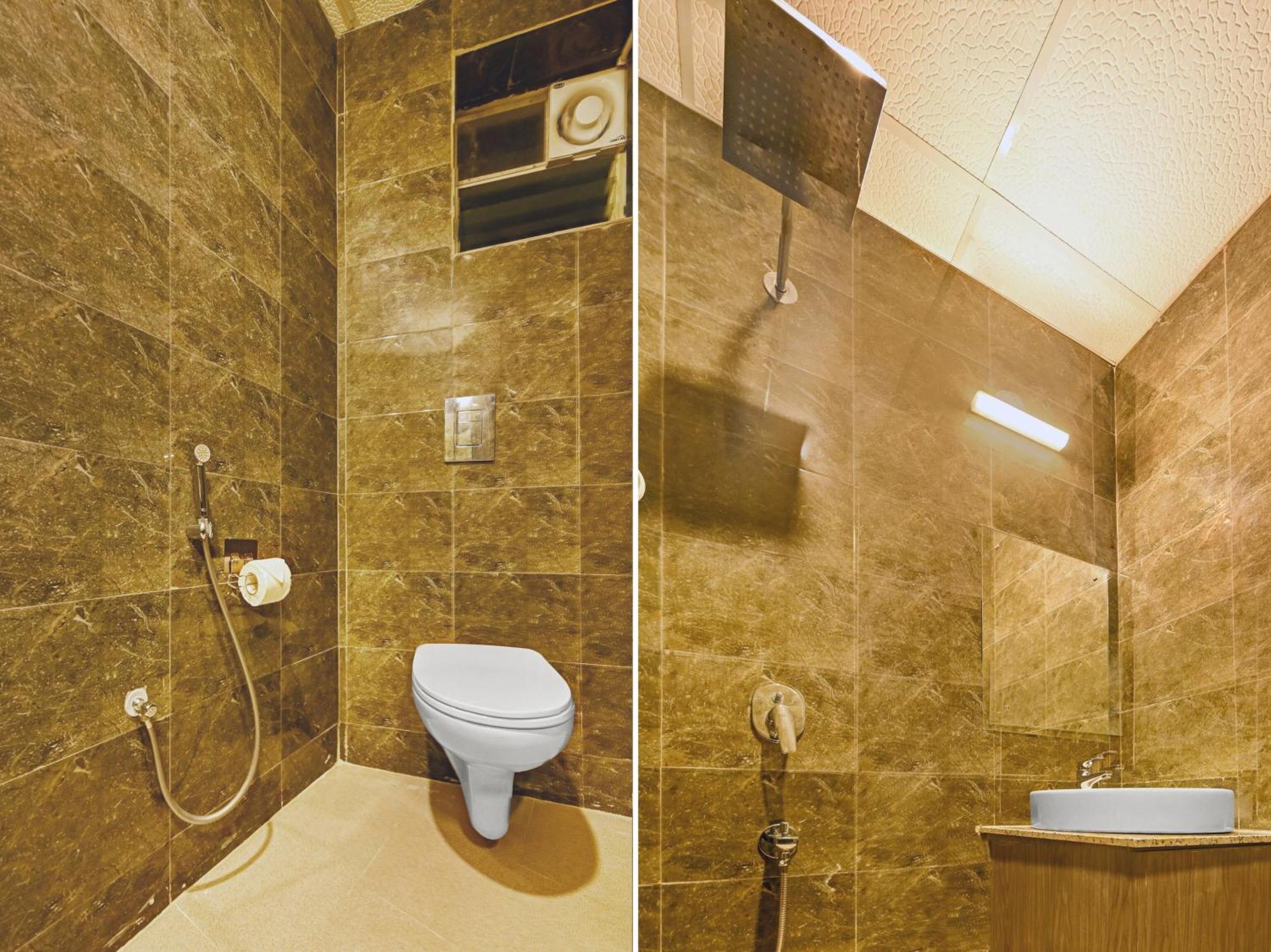 Super Townhouse Oak Hillside Aqua Hotel Khandagiri Exterior photo